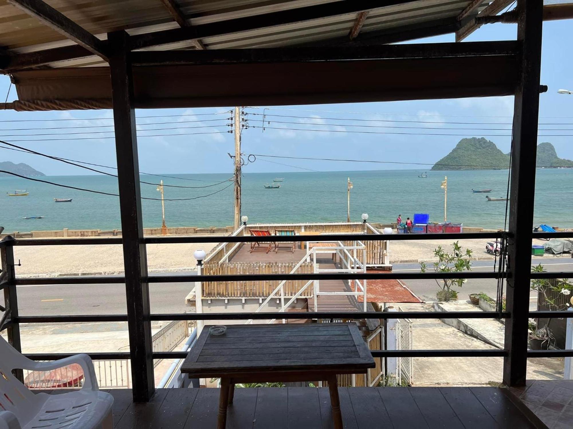 Grandmabalcony Bed and Breakfast Prachuap Khiri Khan Eksteriør billede